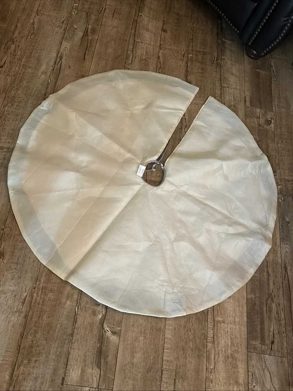 Silver Snowflake Tree Skirt - Festive White and Silver glittery
